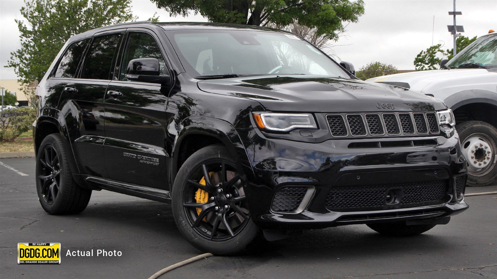 Resultado de imagen para grand cherokee trackhawk