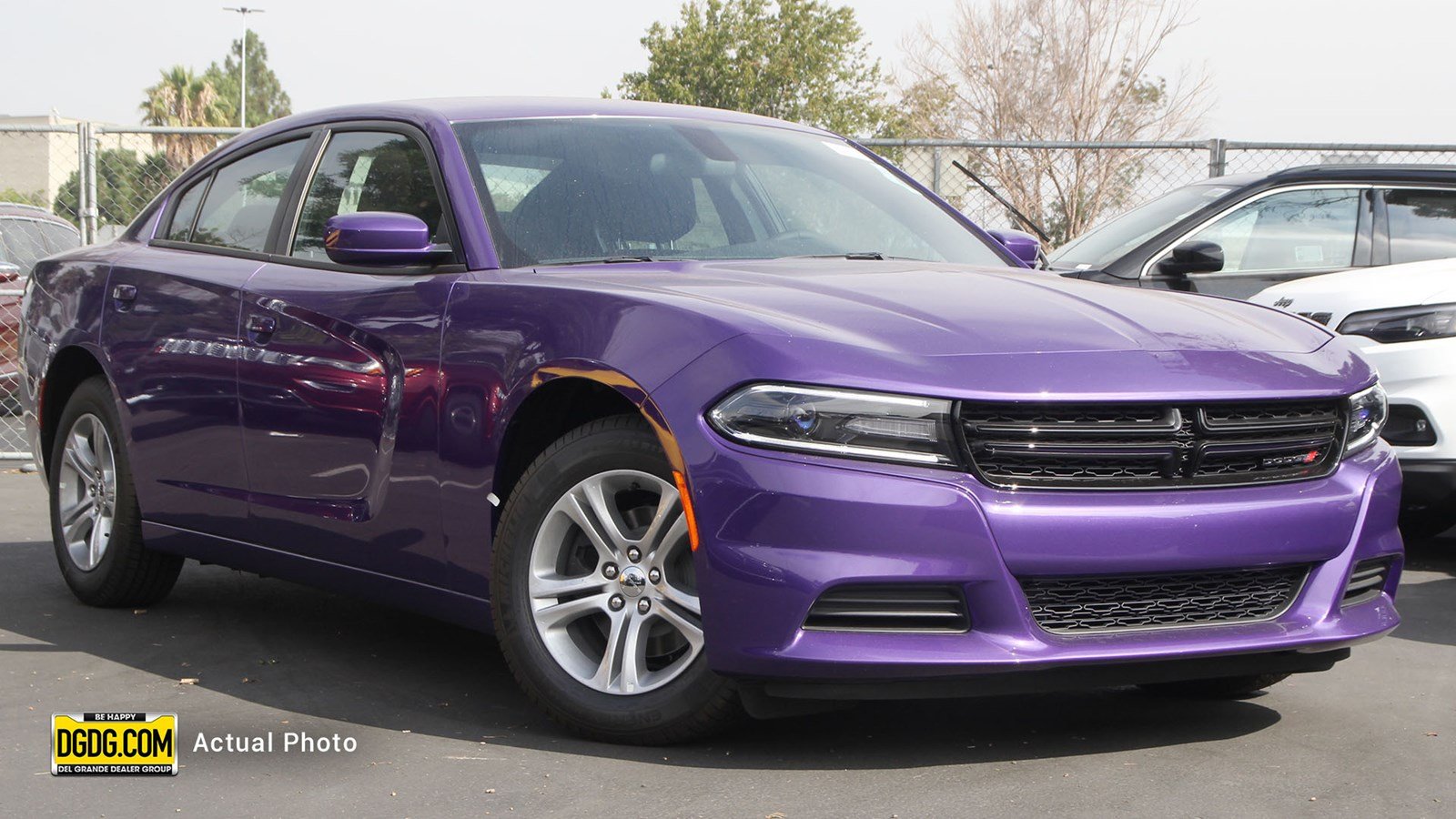 New 2018 Dodge Charger Sxt Sedan In Newark D12120 Fremont